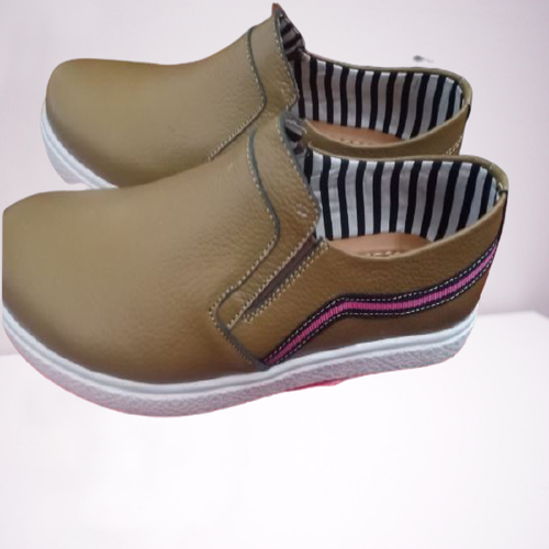 Sepatu Pria A001 - Brown 38