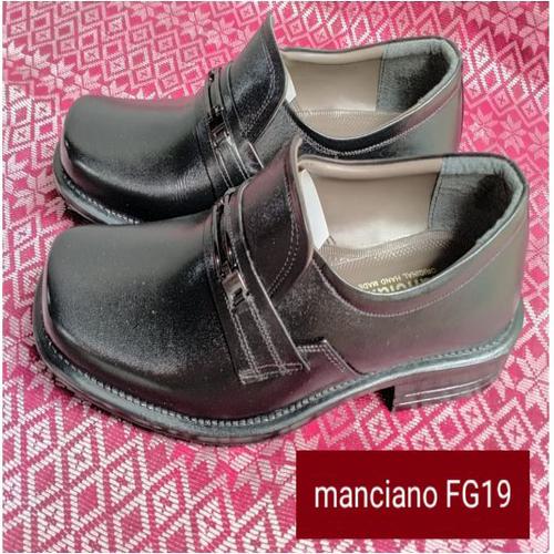Sepatu Pria Manciano FG19 Hitam 43