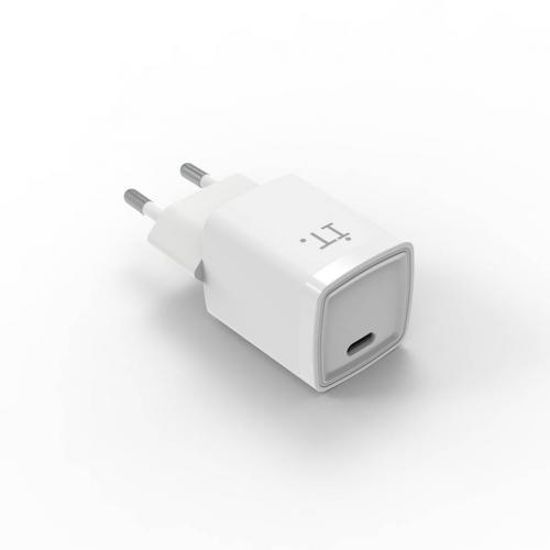IT. Plug IT 20 Charger White